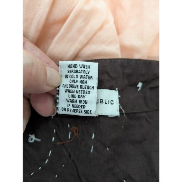 Elegant Peach Embroidered Skirt - Picture 10 of 11